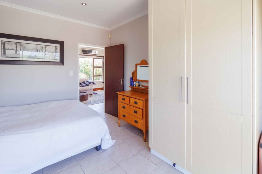 To Let 1 Bedroom Property for Rent in Table View Western Cape